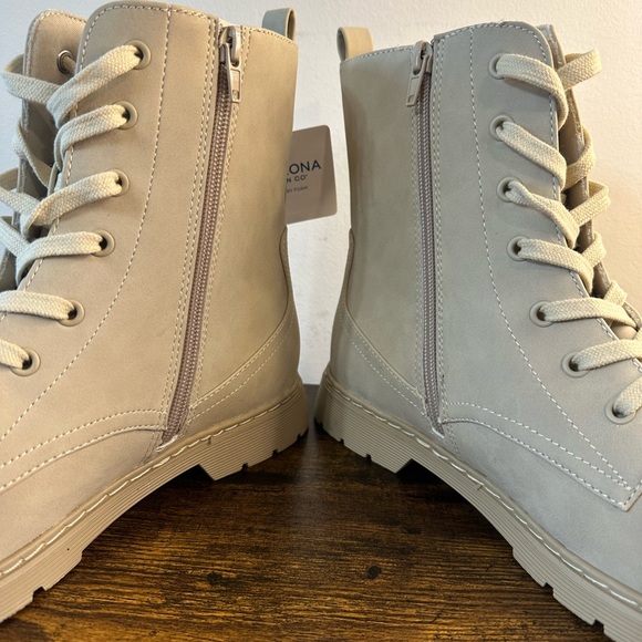 Arizona Womens Queen Block Heel Combat Boots NWT Size 10 and 9.5 - Picture 3 of 7